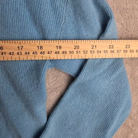 Nordstrom Signature 100% Cashmere Crewneck Sweater, Size Medium - Picture 7 of 7